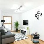 Apartament 27A